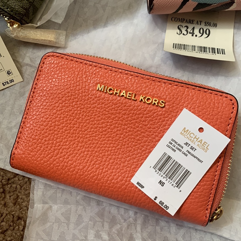 Wallets - Picture 2 of 9